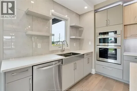 121 Hazel Crescent Kingsville ON N9Y 0A9