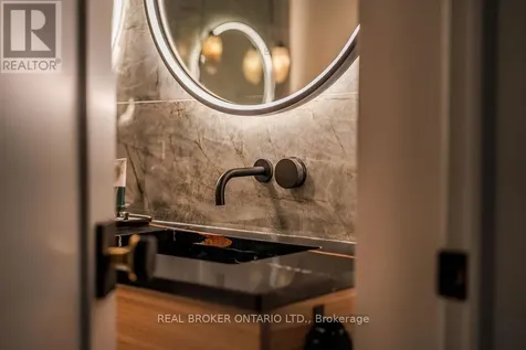 805 Carling Avenue Ottawa ON K1S 5W9