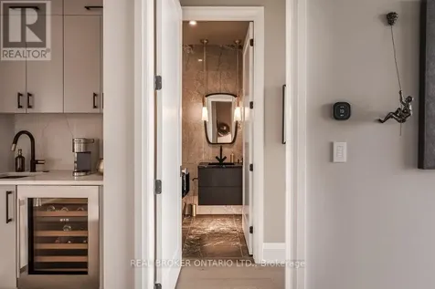 805 Carling Avenue Ottawa ON K1S 5W9