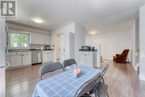 1329 Foster Avenue Windsor ON N8W 5P3