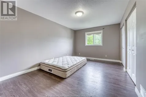 1329 Foster Avenue Windsor ON N8W 5P3