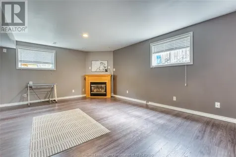 1329 Foster Avenue Windsor ON N8W 5P3