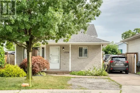 1329 Foster Avenue Windsor ON N8W 5P3