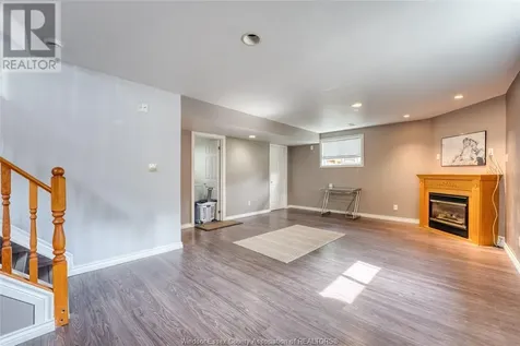 1329 Foster Avenue Windsor ON N8W 5P3