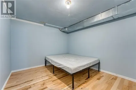 1329 Foster Avenue Windsor ON N8W 5P3