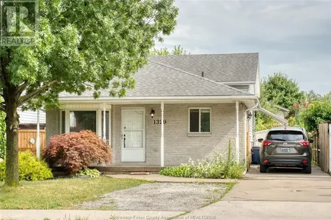 1329 Foster Avenue Windsor ON N8W 5P3