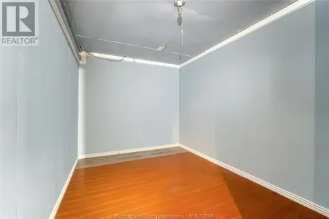 1329 Foster Avenue Windsor ON N8W 5P3