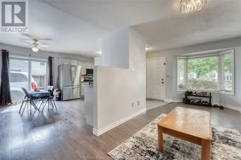 1329 Foster Avenue Windsor ON N8W 5P3