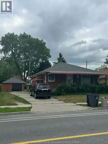 1544 Pillette Windsor ON N8Y 3C2