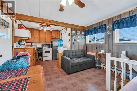 86 Lakeshore Road Selkirk ON N0A 1P0
