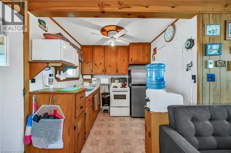 86 Lakeshore Road Selkirk ON N0A 1P0