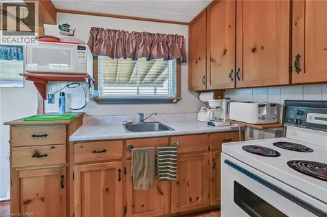 86 Lakeshore Road Selkirk ON N0A 1P0
