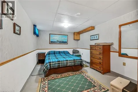86 Lakeshore Road Selkirk ON N0A 1P0