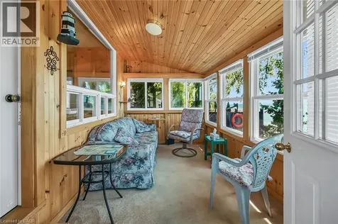 86 Lakeshore Road Selkirk ON N0A 1P0