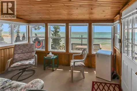 86 Lakeshore Road Selkirk ON N0A 1P0