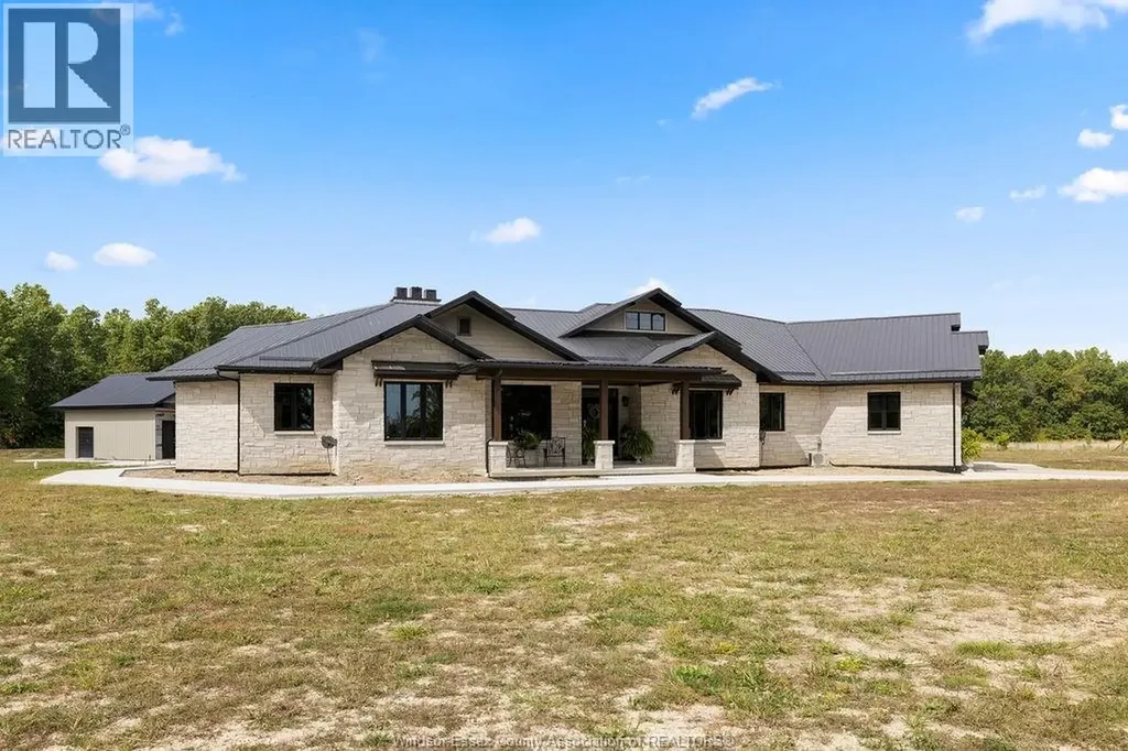 2075 Arner Townline Harrow ON N9Y 2E4