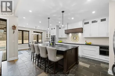 2075 Arner Townline Harrow ON N9Y 2E4