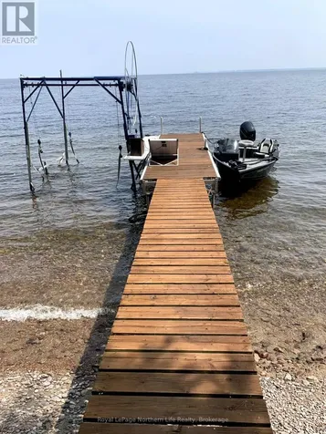 17 Muskie Bay, Lake Nipissing Nipissing ON P0H 1W0