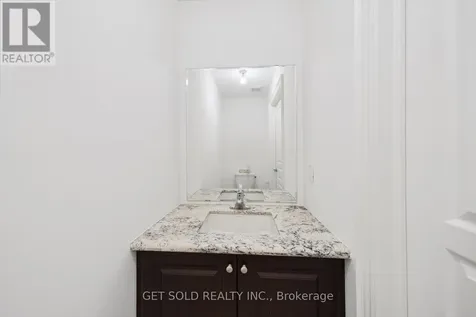49 Blackberry Valley Crescent Caledon ON L7C 2C7