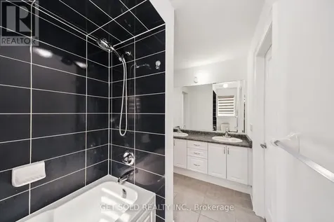 49 Blackberry Valley Crescent Caledon ON L7C 2C7