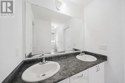 49 Blackberry Valley Crescent Caledon ON L7C 2C7