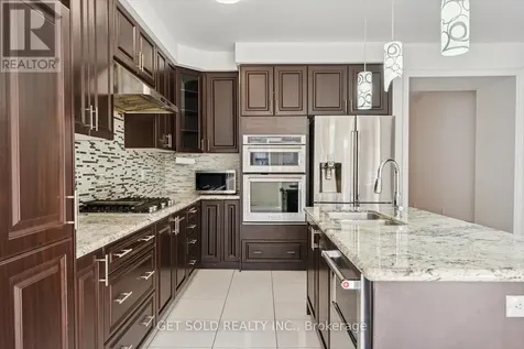 49 Blackberry Valley Crescent Caledon ON L7C 2C7