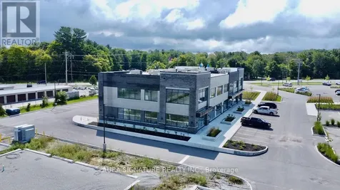 710 Balm Beach Road East Midland ON L4R 0J6