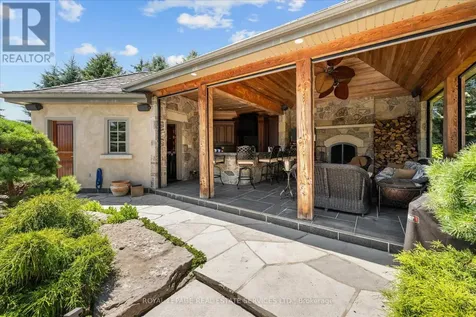 10090 Pineview Trail Milton ON L0P 1B0