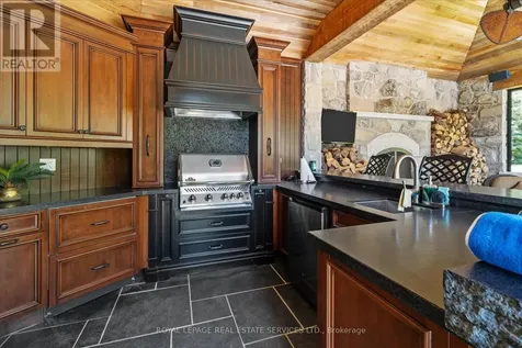 10090 Pineview Trail Milton ON L0P 1B0