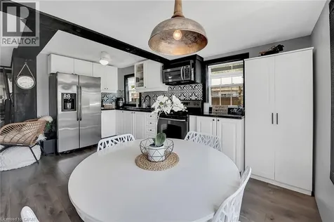 1023 Lakeshore Road Selkirk ON N0A 1P0
