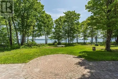 21 Lighthouse Point Drive Thessalon ON P0R 1L0