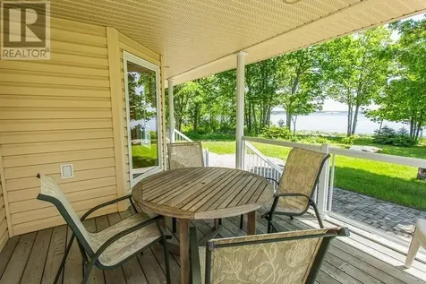 21 Lighthouse Point Drive Thessalon ON P0R 1L0