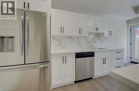 17 Peter Street Kitchener ON N2G 3J5