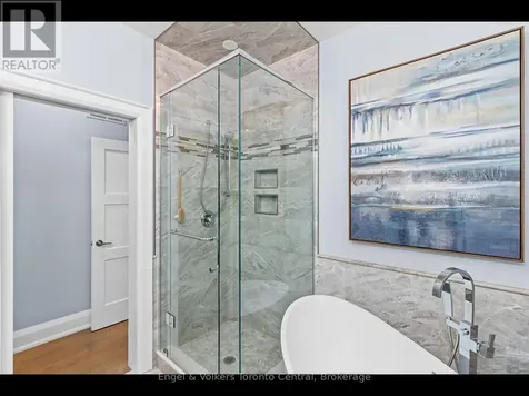 81 Spruce Street Tiny ON L0L 1P1