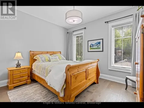 81 Spruce Street Tiny ON L0L 1P1