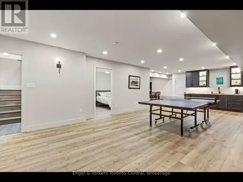 81 Spruce Street Tiny ON L0L 1P1