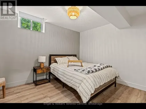 81 Spruce Street Tiny ON L0L 1P1