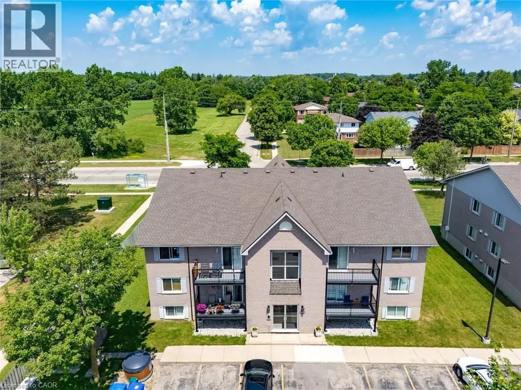 50 Campbell Court Stratford ON N5A 7T6