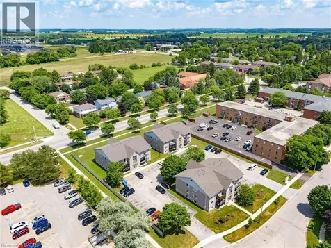 50 Campbell Court Stratford ON N5A 7T6