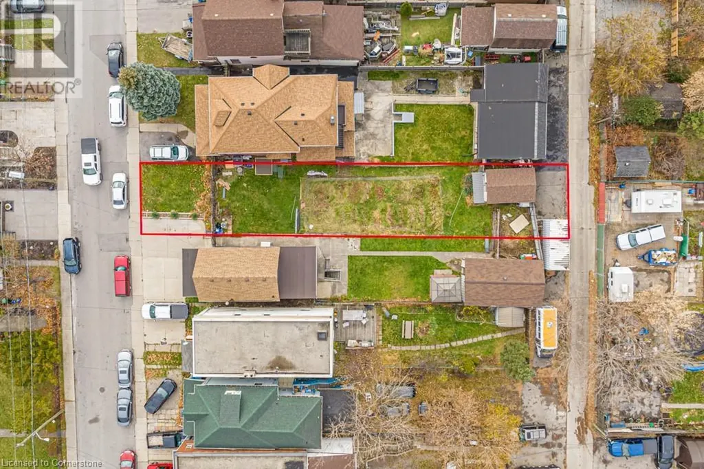 39 Earl Street Hamilton ON L8L 6L1