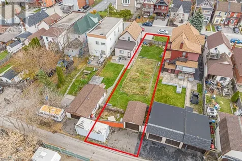 39 Earl Street Hamilton ON L8L 6L1