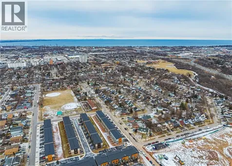55 Dryden Lane Hamilton ON L8H 1L9