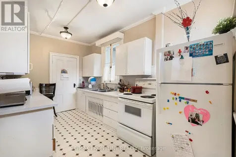 38 Drummond Street West Perth ON K7H 2J8