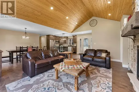 51 Yantha Crescent Madawaska Valley ON K0J 1B0