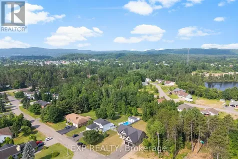 51 Yantha Crescent Madawaska Valley ON K0J 1B0