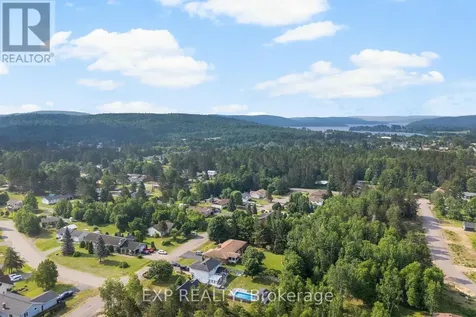 51 Yantha Crescent Madawaska Valley ON K0J 1B0