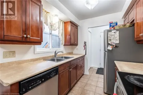 97 Guildwood Drive Hamilton ON L9C 6S3