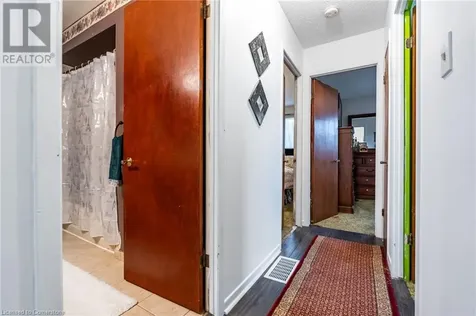 97 Guildwood Drive Hamilton ON L9C 6S3