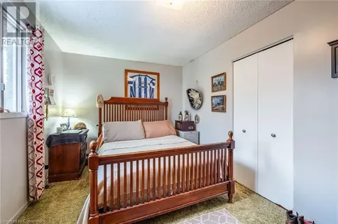 97 Guildwood Drive Hamilton ON L9C 6S3