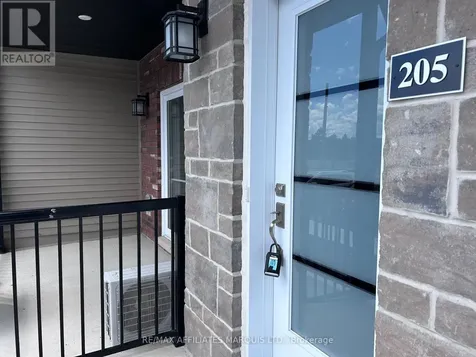 229 Water Street East Cornwall ON K6H 1A2